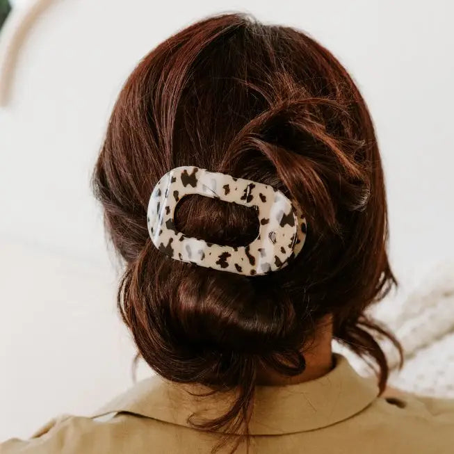 Round Flat Hair Clip | Medium | Blonde Tortoise