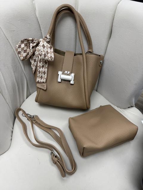 The Honeycomb Tote