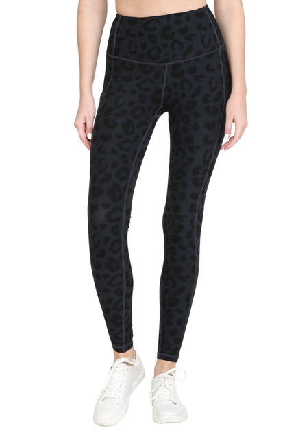 Leopard in the Dark Plus size Leggings with pockets