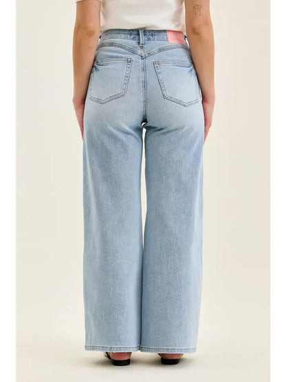 Petite T.C. Retro Wide w/ Curve Coin Pkt
