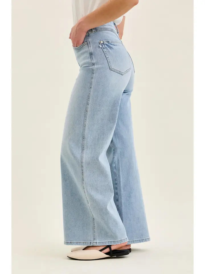 Petite T.C. Retro Wide w/ Curve Coin Pkt