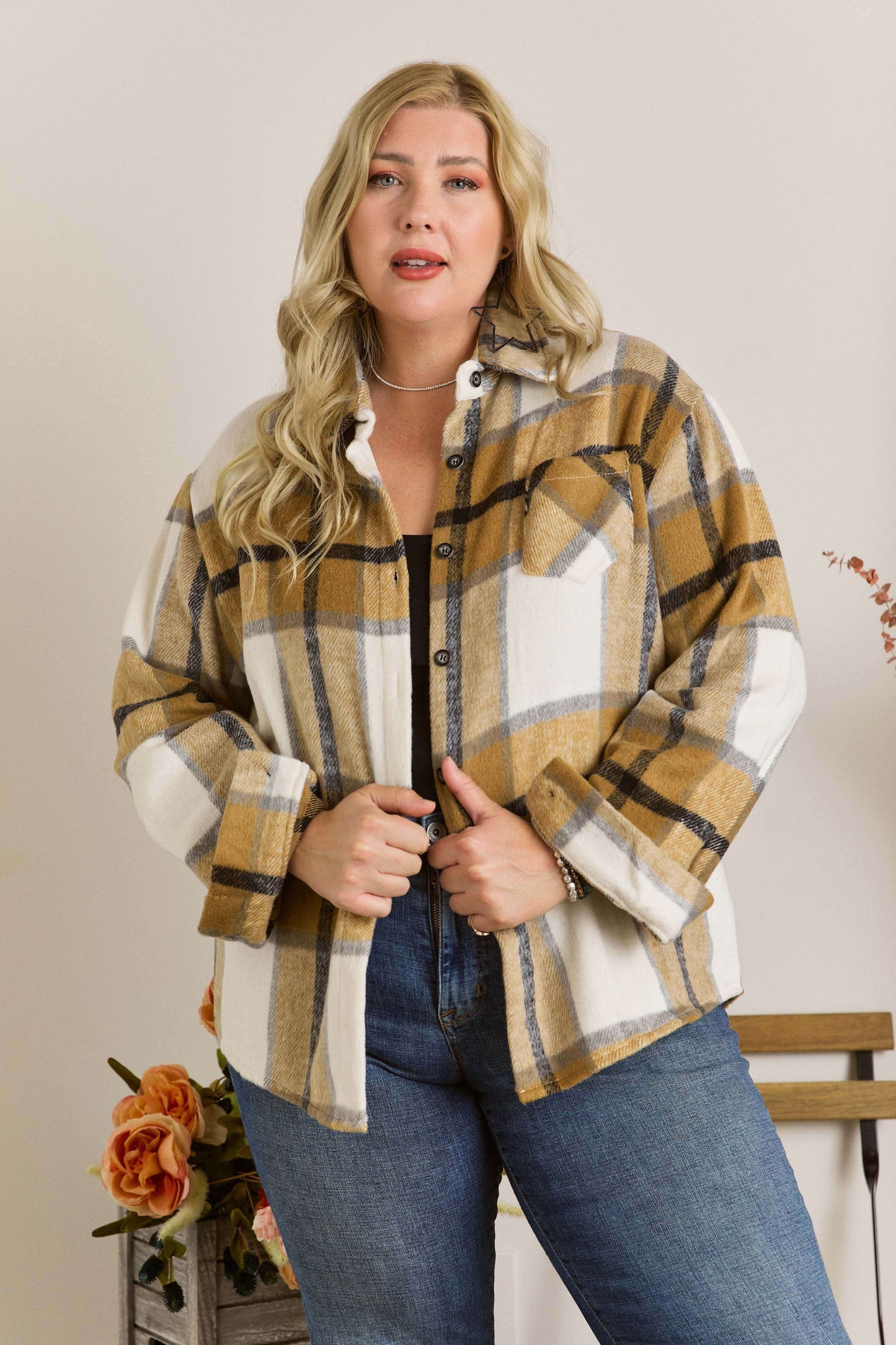 PLUS SIZE PLAID FLANNEL SHACKET