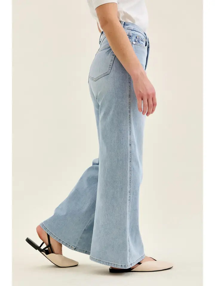 Petite T.C. Retro Wide w/ Curve Coin Pkt