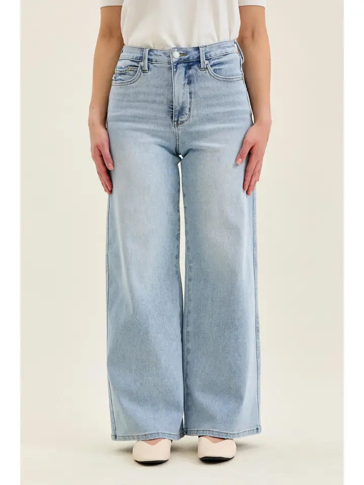 Petite T.C. Retro Wide w/ Curve Coin Pkt